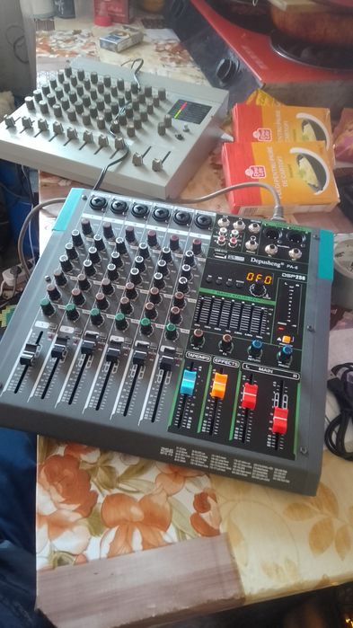 Vând mixer nou in cutie desfăcut pentru poze