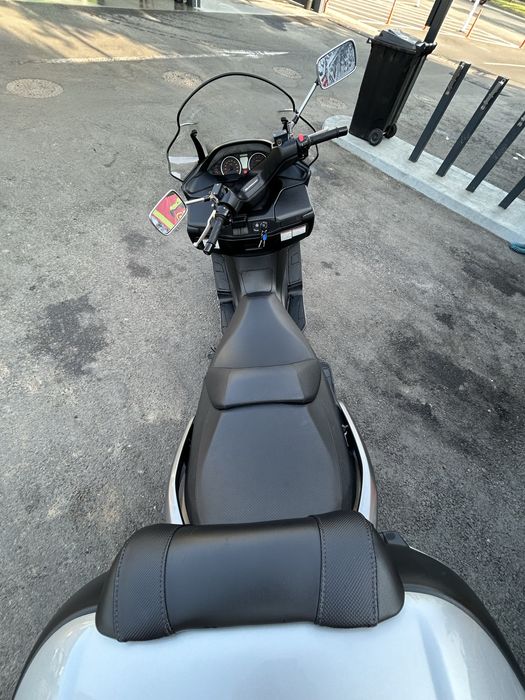 Suzuki Burgman 400
