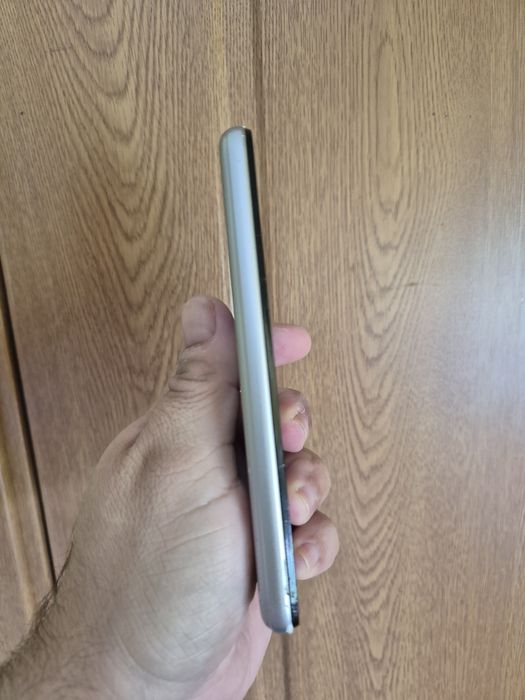 Vând Vodafone 500 TCL Alcatel