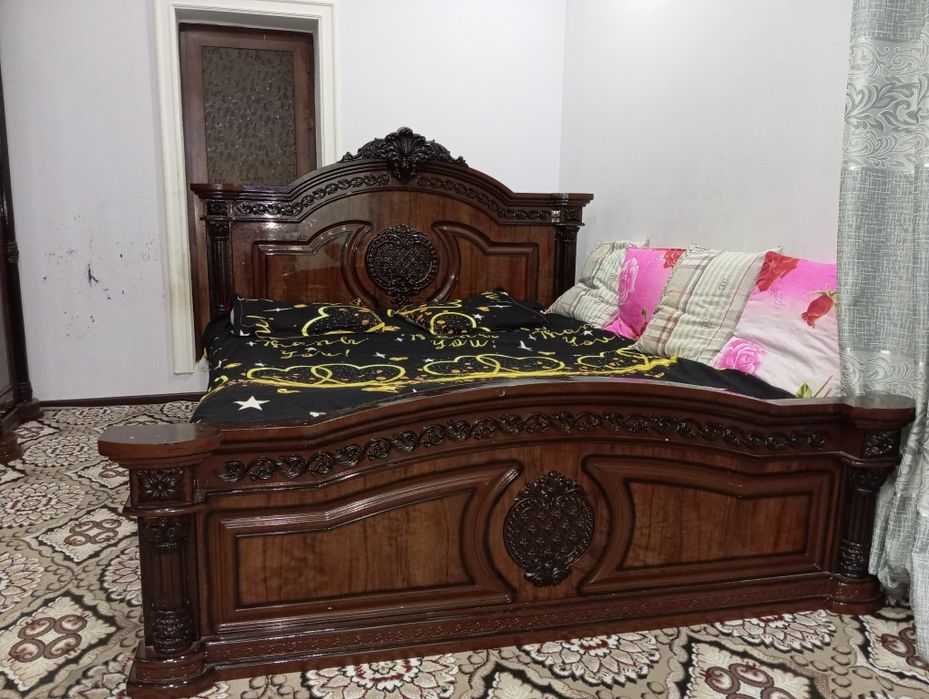 Мебель комплект яхши холатда