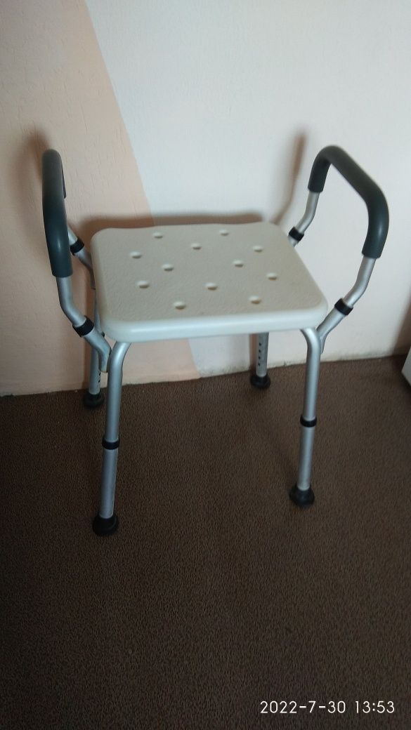 Продаеться удобный стул