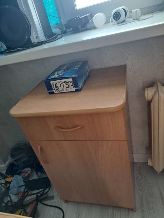 Тумбочка в хорошем состоянии самовывоз отдам за 3000