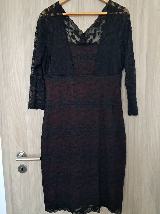 Rochie neagra din dantela pt ocazii