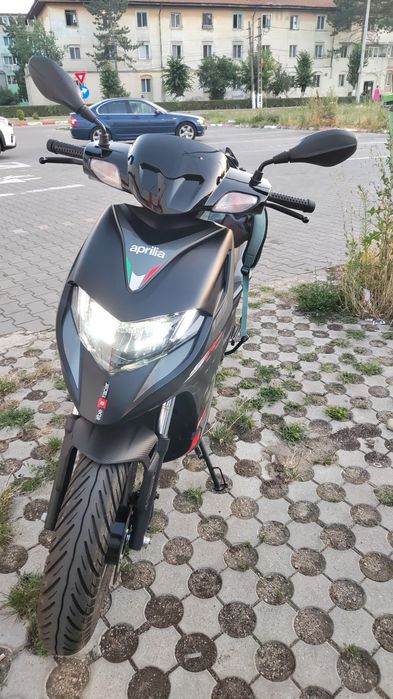 Scuter Aprilia SR 125