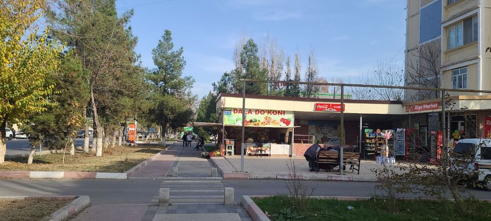 Дукон сотилади сергили 4 да жойлашкан