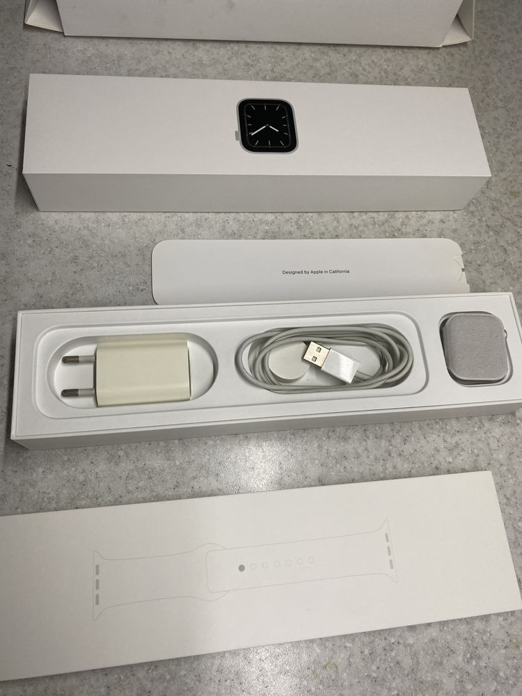 Apple watch 5 series