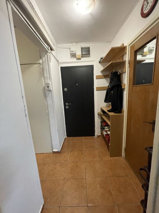 De inchiriat apartament 2 camere decomandat, str. Huedin,sector 4 !!!