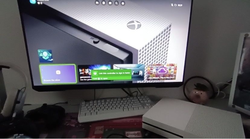 Xbox one  cu 2 manete