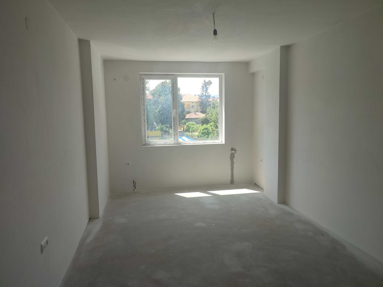 Продава се Тристаен апартамент в Търговище, Център - 133 кв.м за 989 €/кв.м - Снимка #6
