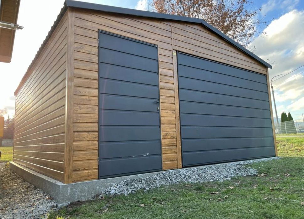 Construim garaje auto din lanouri sandwish