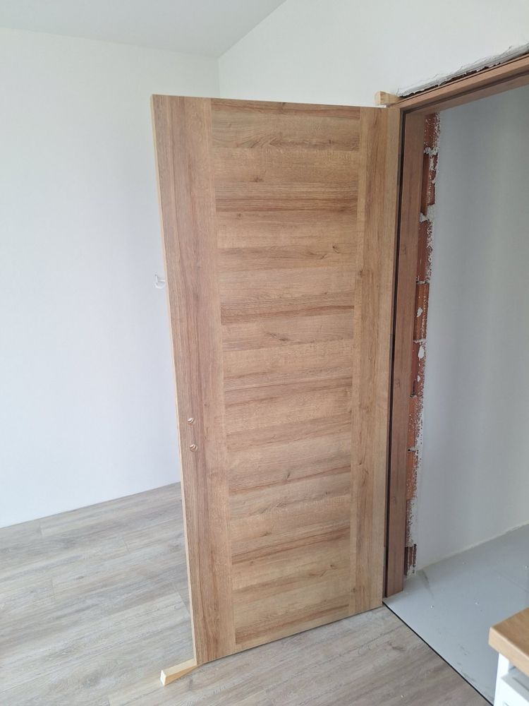 Интериорна врата