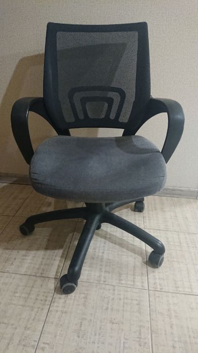 Кресло офисное...