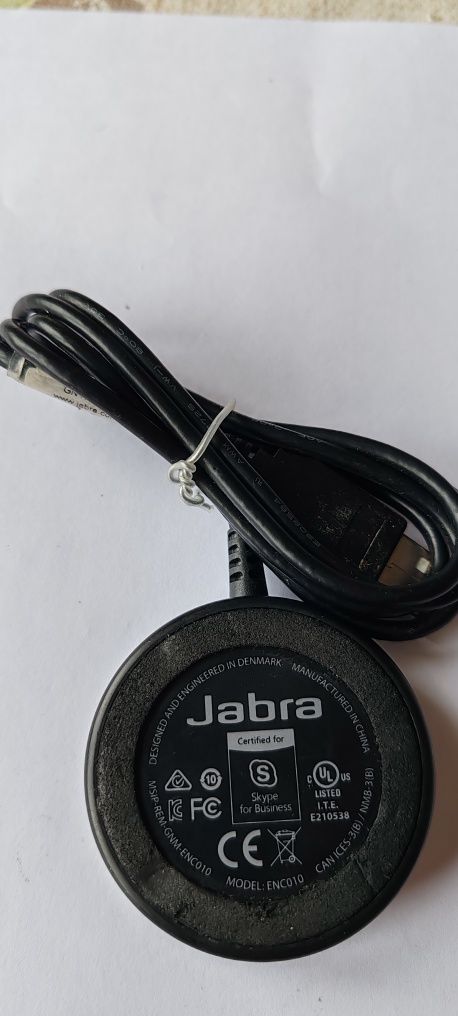 Адаптор Jabra за слушалки.