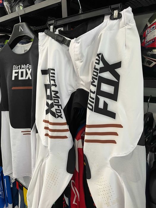 Мотокрос екип FOD DIRT ,XL-36,перфектно състояние,дишащ