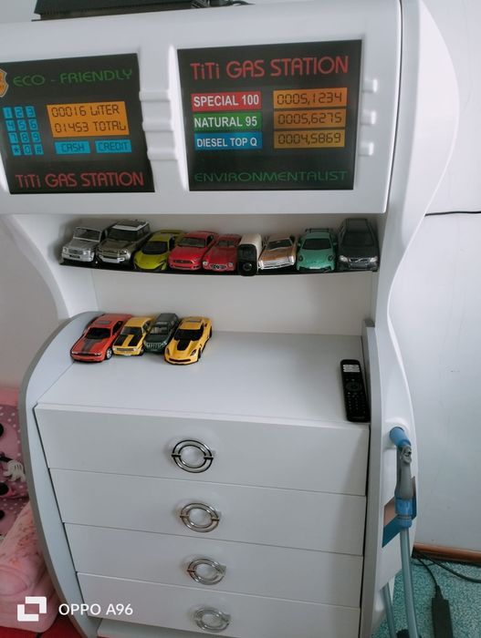 Mobila dormitor baiat cu tematica auto