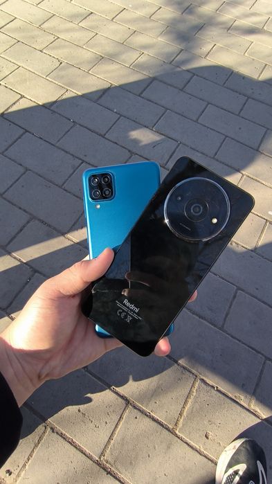 Продам два телефона