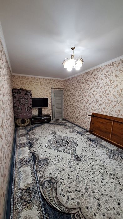 Уй сотилади 9-мкр Центр банк олди