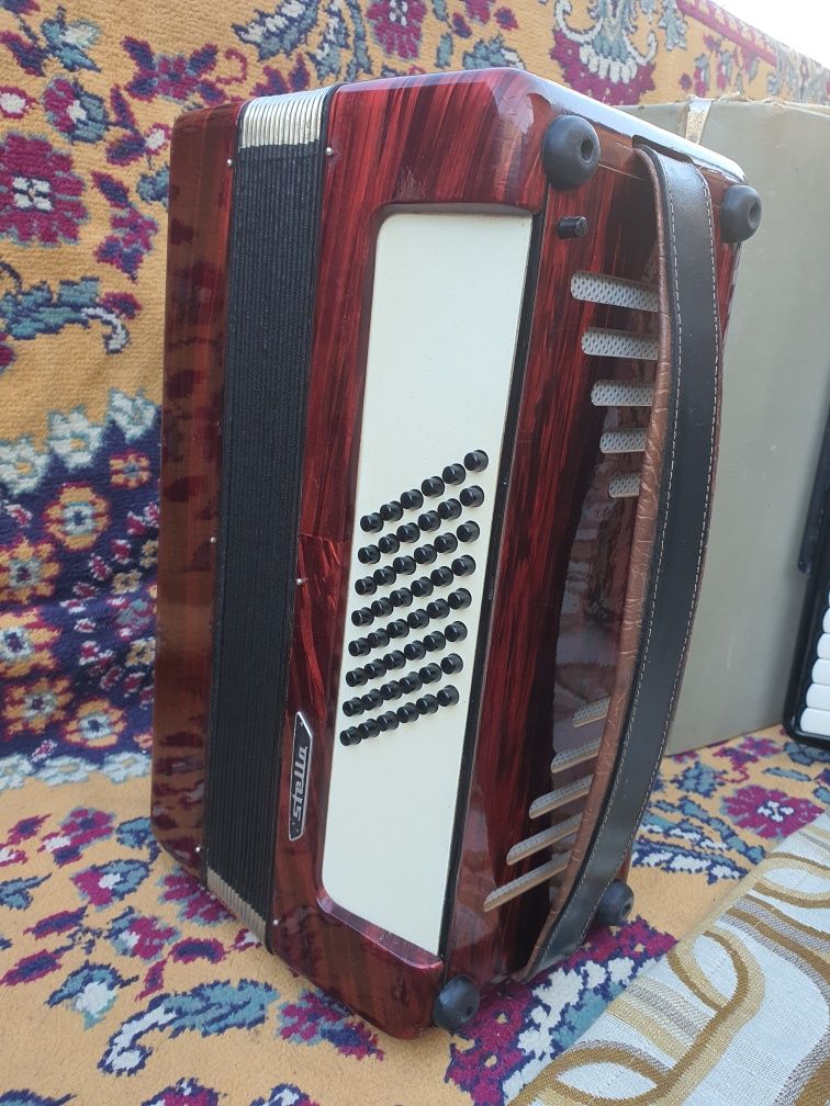 Acordeon Weltmeister Stella