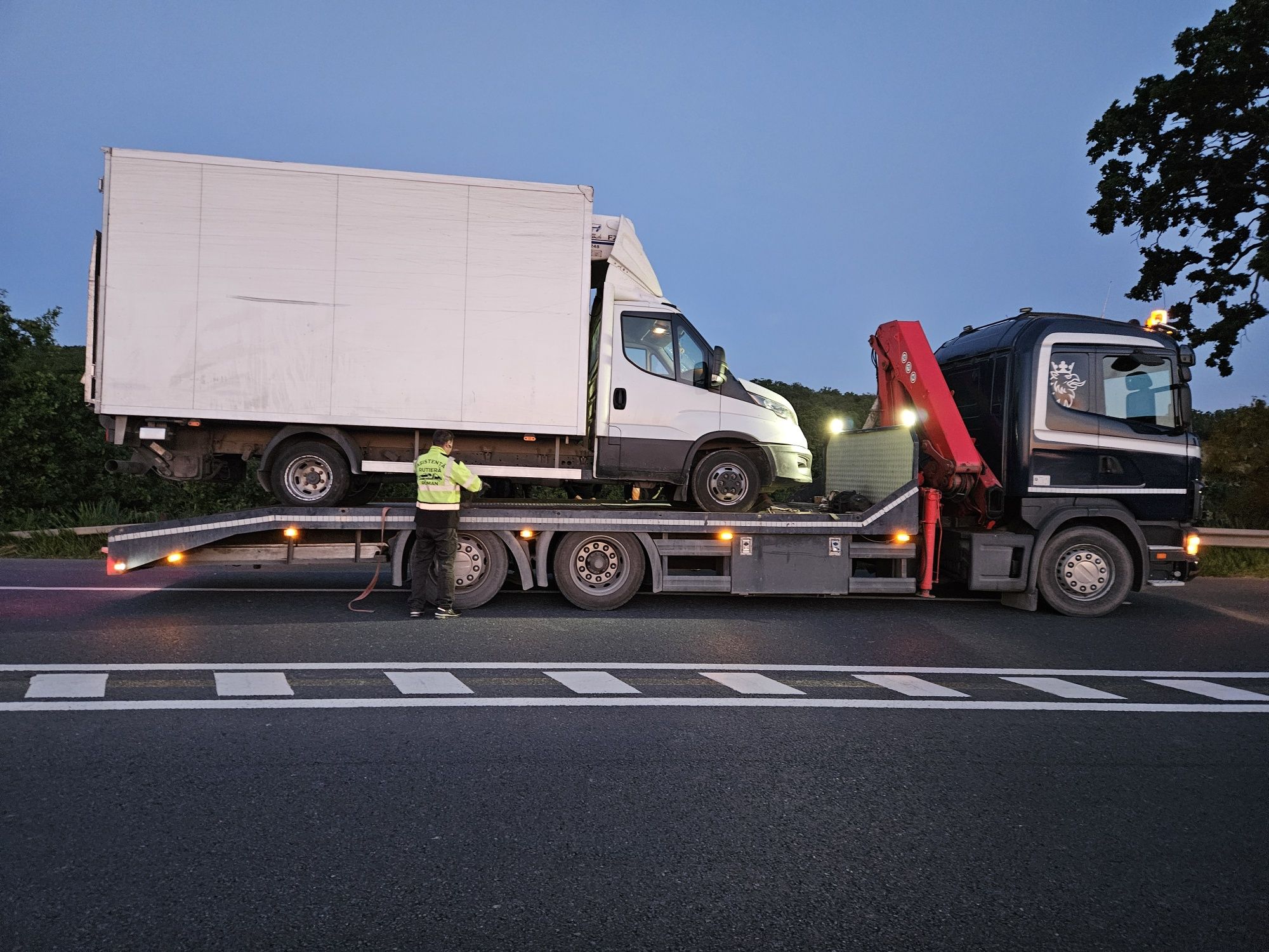 Scania autoplatforma cu macara de vanzare
