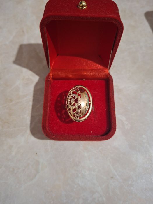 Продам золотое колечко, 585 проба вес 4,3 гр цена 185 тыс