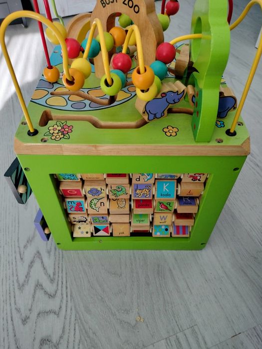 Cub interactiv/educativ