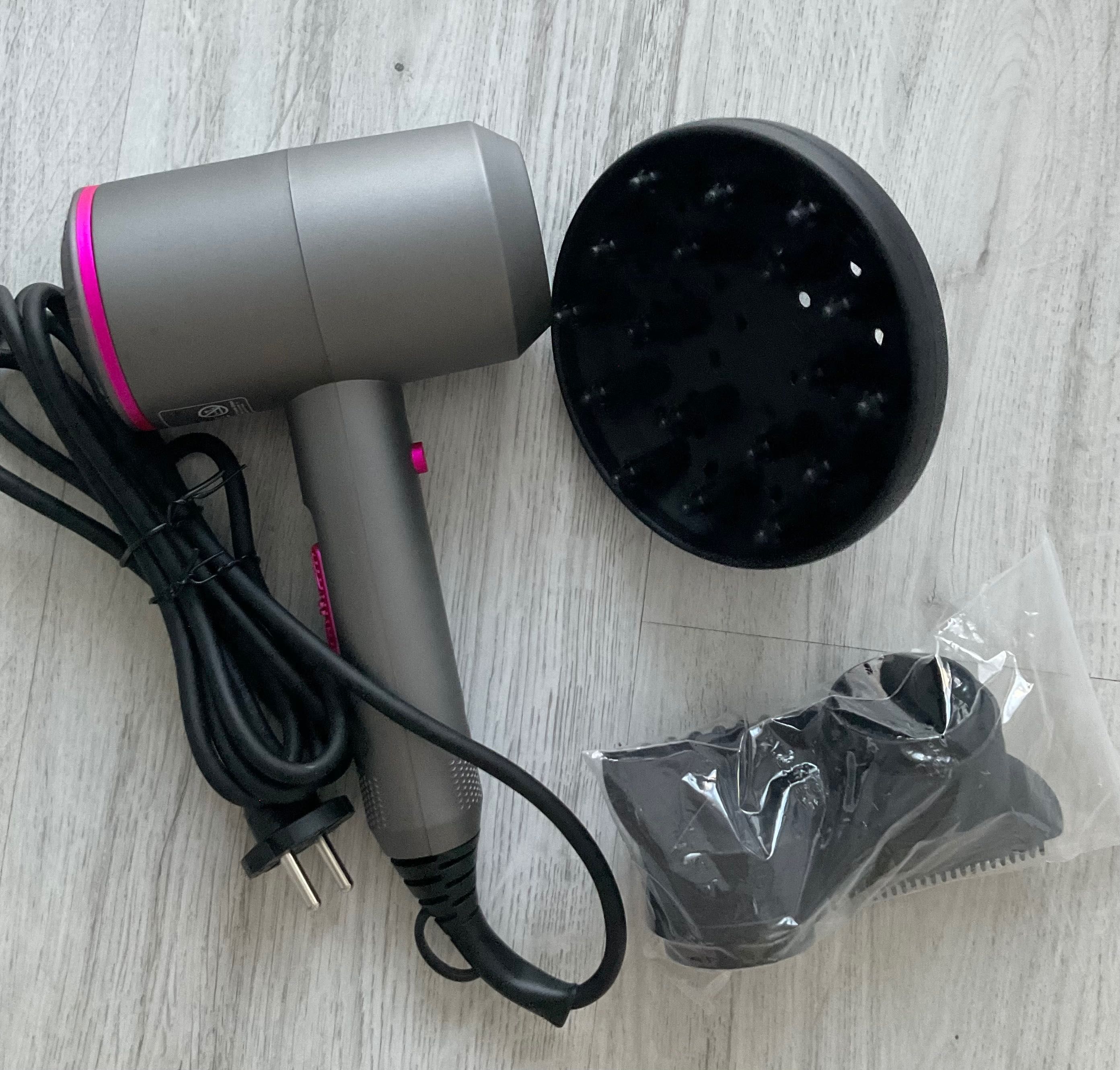 Професионален сешоар 2000W