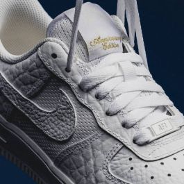 Оригинални дамски маратонки Nike Air Force 1,07, размер 38,5