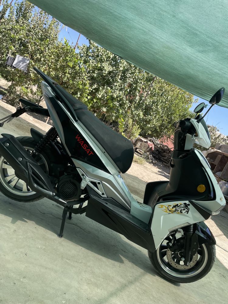 Skuter italia r 3