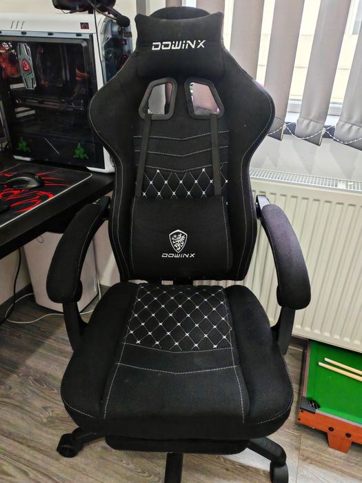 Scaun gaming Dowinx cu masaj + șezut plat și arcuri individuale