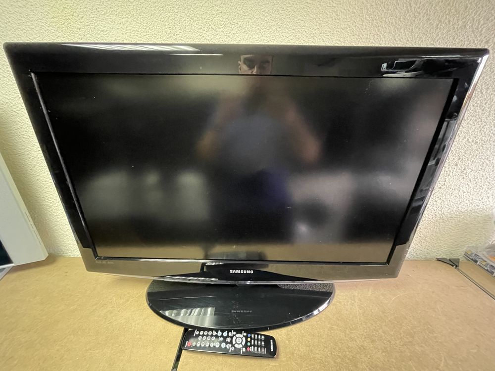 Телевизор Samsung LCD 37” - LE37R86BD