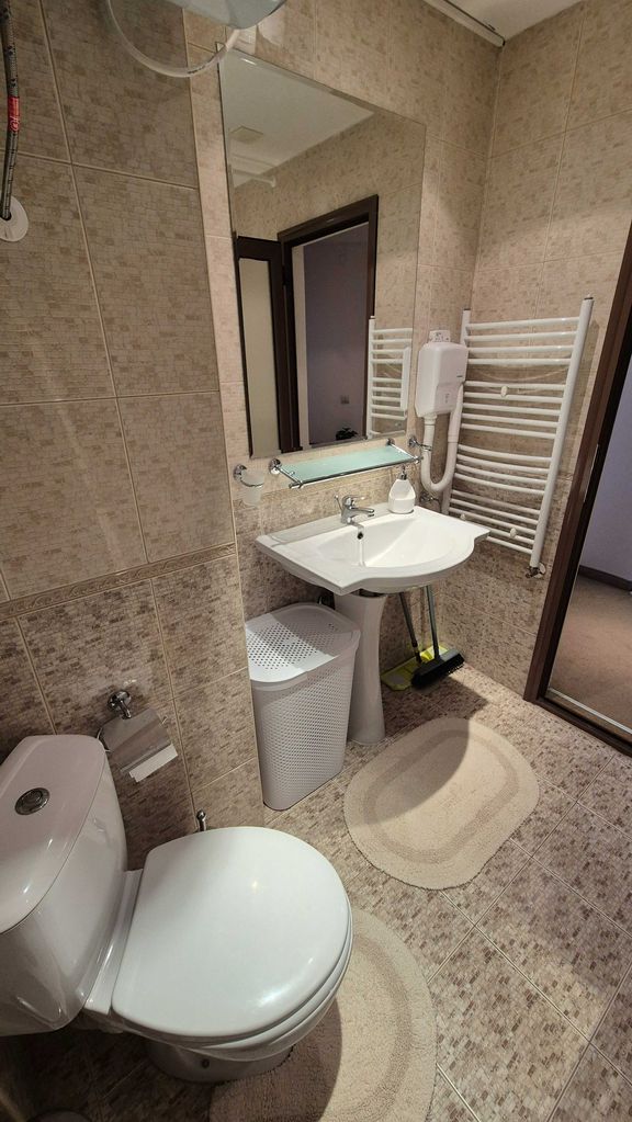 Дава се под наем Двустаен апартамент в Банско - 49 кв.м за 399.33 € - Снимка #17