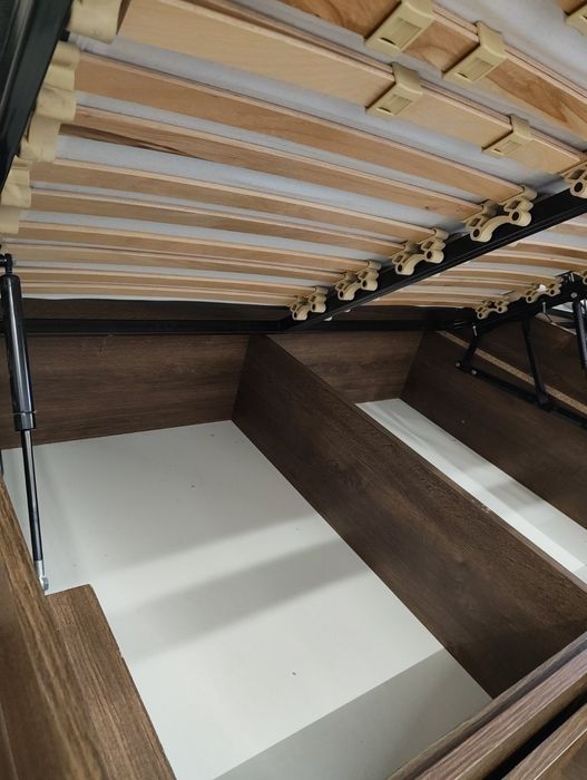 Легло с матрак 140/200