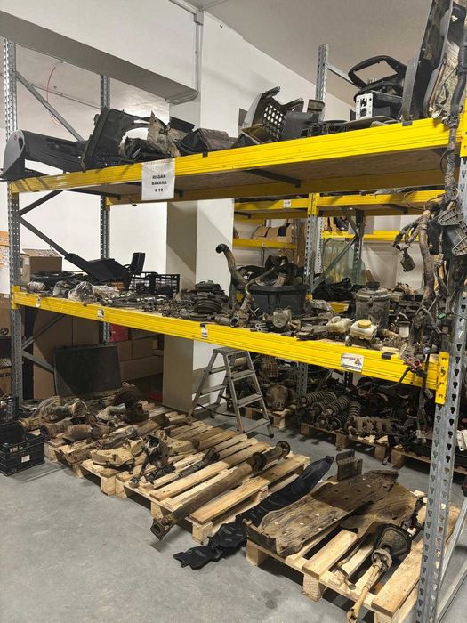 Dezmembrez Nissan Navara D22 , NP300  2.5 Diesel 1998-2010