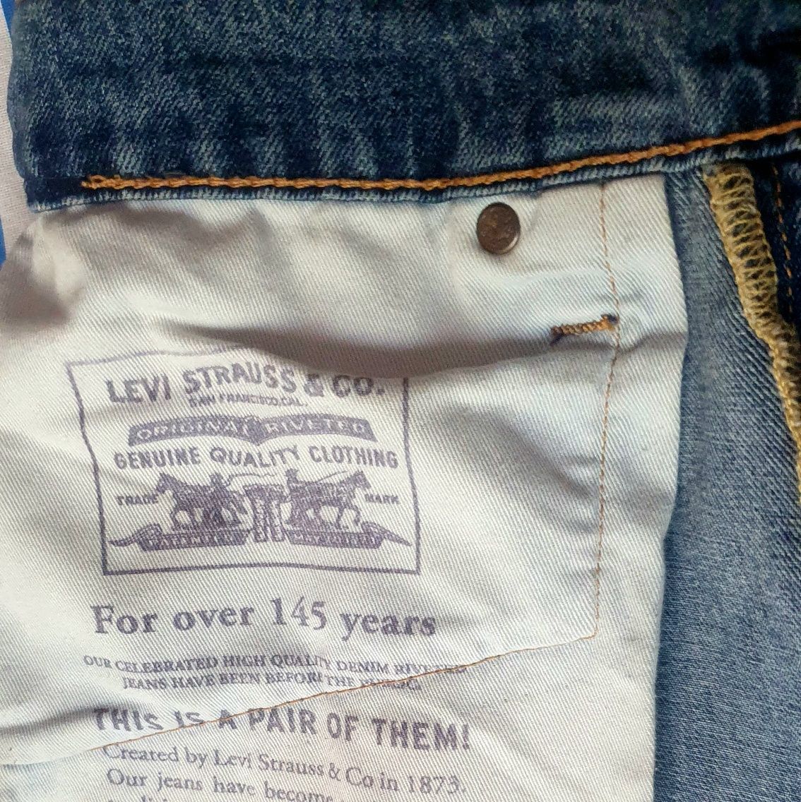 Джинцы Levis оригинальные б/у 32 размер