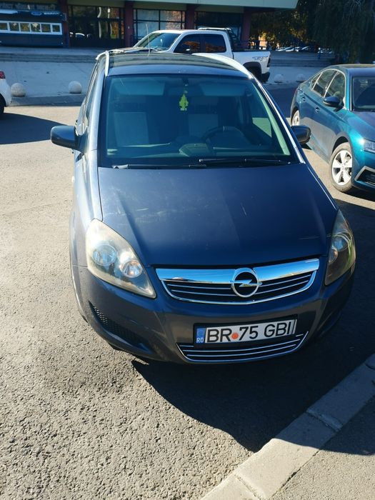 Vând  Opel Zafira B    7 locuri.