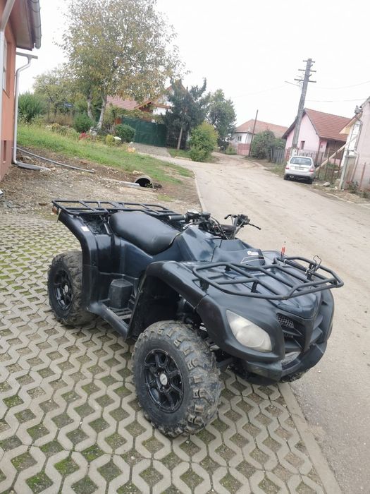 Vând atv dinli 700