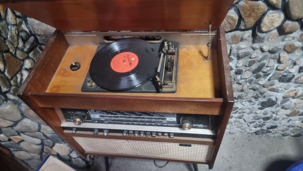 Грамофон радио РИГОНДА