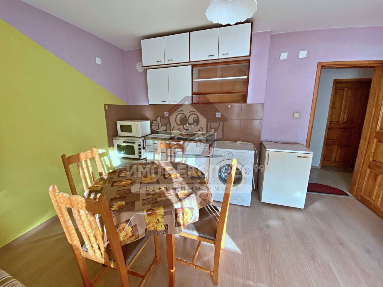 Дава се под наем Двустаен апартамент в Асеновград - 40 кв.м за 153 € - Снимка #2