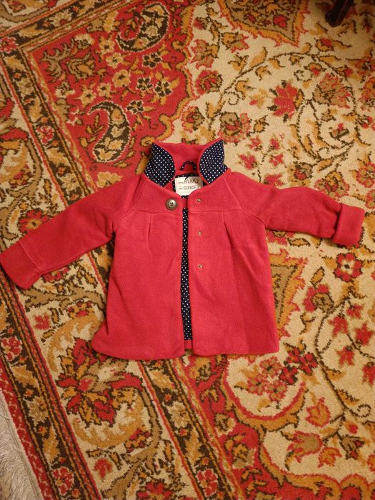 Vand diferite piese de imbracaminte pentru copii mici