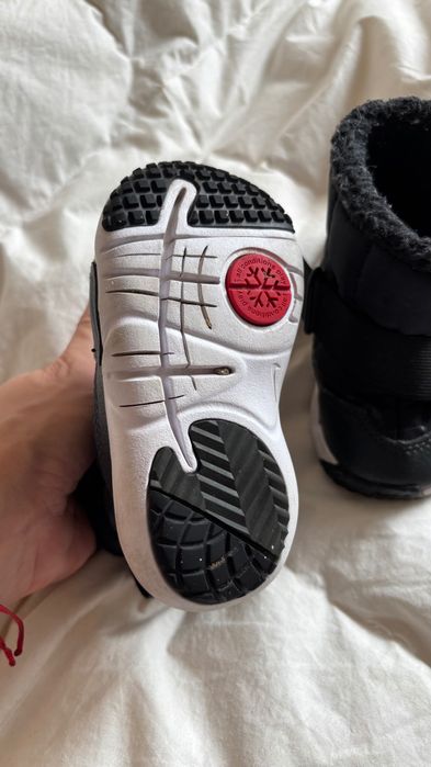 Ботуши Nike,обувки Biomechanics,Рок ля Mayoral