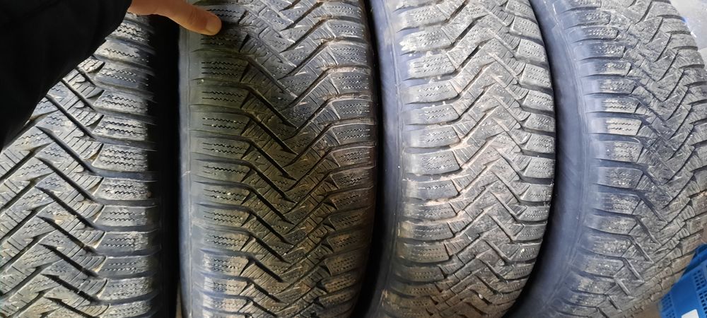 Зимни гуми с джанти 215/60/16 за БМВ Е46 4бр