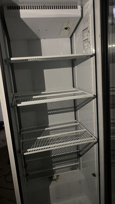 Витринный холодильник