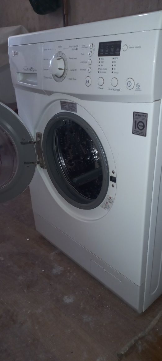 Продается стиральная машинка автомат LG 6кг
