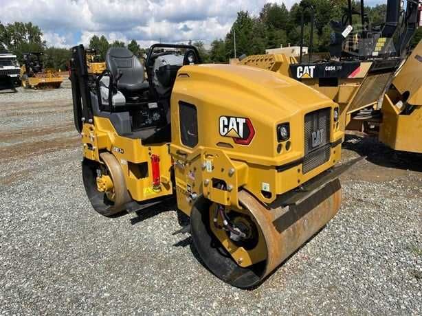 Универсальный каток Cat CB 2.7 GC