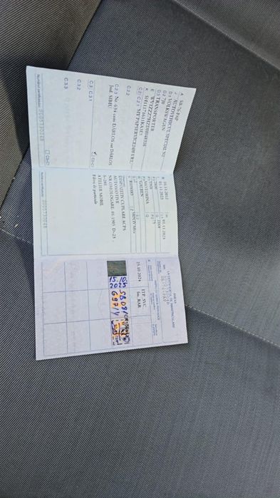 Vand T5 cu doua locuri, 2011 negociabil 5500€