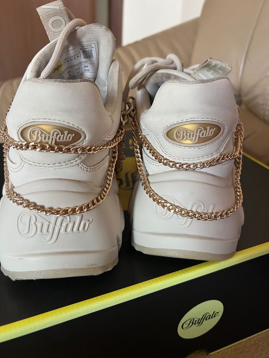 Маратонки Buffalo 37 номер