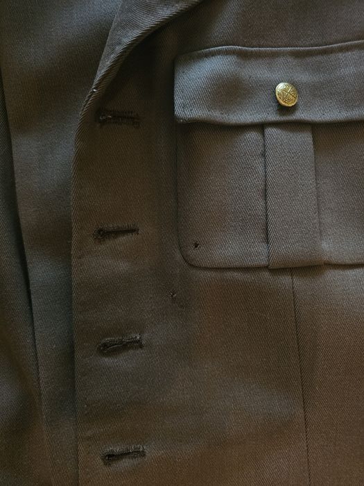 Vând uniforma militara de colonel