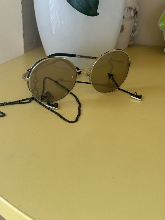 Слънчеви очила Guess