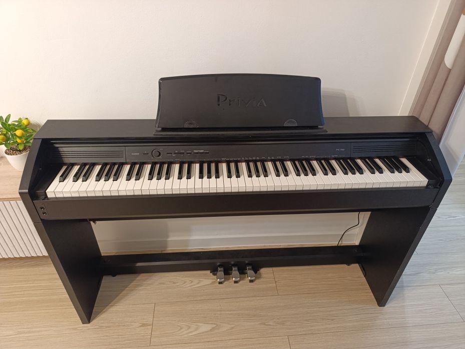 Цифровое пианино Casio Privia