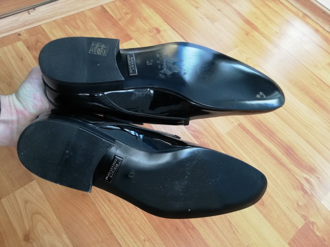 Pantofi Versace, originali, NOI, din piele lăcuită, marimea 43.